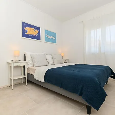 Dora Apartment